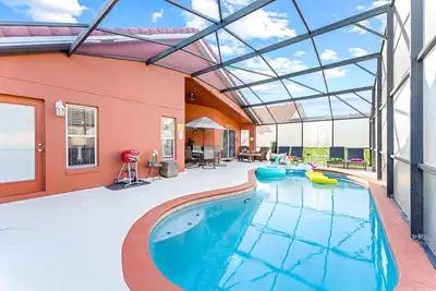 Image de Disney Family fun private pool/game room/theme room Weekly/Monthly Discount