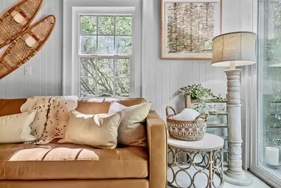 Image de Newly Renovated Cozy Cottage in Highlands