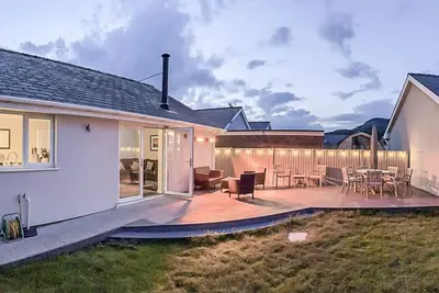Image de Family-Friendly Retreat between Beach & Mountains
