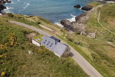 Image de Bridgend Cottage · Cliff-top Cottage on Coast Path w/Panoramic Views