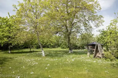 Image de Old School in the Countryside by the Lake Reserve
