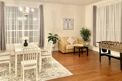 Image de Cozy Home w\/ Firepit + Backyard in Plano