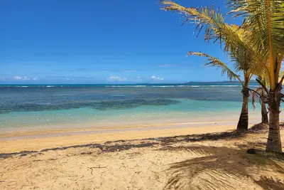 Image de Beachfront apartment. Perfect for families with children or a couple's retreat.