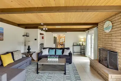 Image de Sprawling California Ranch House w/ Courtyard!