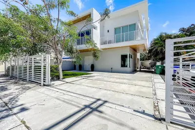 Image de Coral Gables home located in the heart of Miami