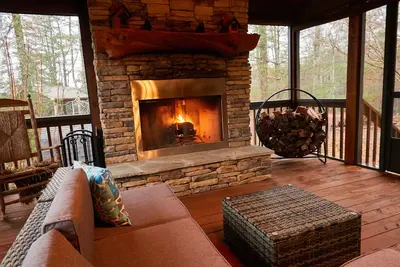 Image de New Cozy Retreat Mountain Home 2b2b N Ga Mountains, multiple trails, fishing