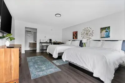 Image de Peninsula One Apartments Unit 24