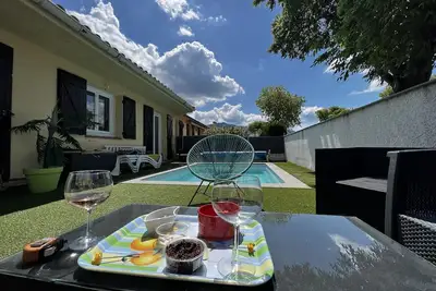 Image de A 10 min de la Mer, Petite Maison Avec Piscine Privée