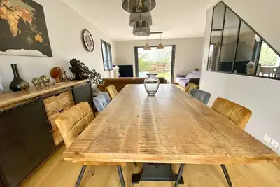 Villa de 150m2 - 5 chambres avec piscine à deux pas de Bordeaux