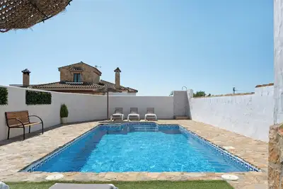 Image de Maison de vacances \"Casa Luype 1\" avec 2 terrasses privées, piscine partagée et Wi-Fi