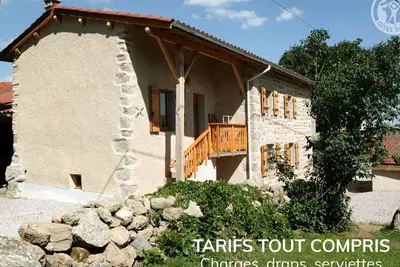 Image de Gîte Rustique avec Terrasse, Jardin Privatif et Visite de Ferme à Vêtre-sur-Anzon