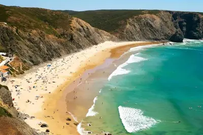 Image de Bungalow 'Windy's Guest House - Mobile' avec piscine partagée, terrasse privée et Wi-Fi