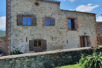 Image de Charming Catalan Barn Conversion With Large Garden