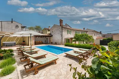 Image de Villa Katja near Pula with whirlpool only 3 km from the beach