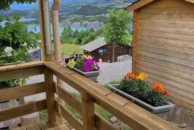 Image de Mobil home Vue imprenable sur le lac