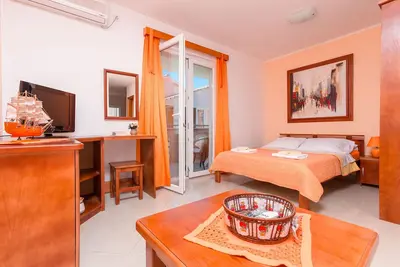 Image de Studio with a beautiful sea view