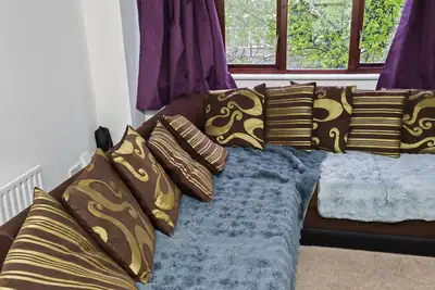 Image de Nice flat with free parking and free wifi. Close to town centre