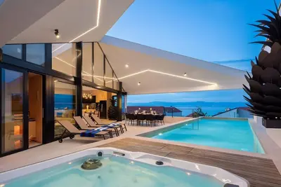 Image de Luxury villa Sandorin Sutivan with heated pool, jacuzzi, sauna, gym