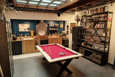 Image de Atelier d'artiste - Loft avec cour boisée