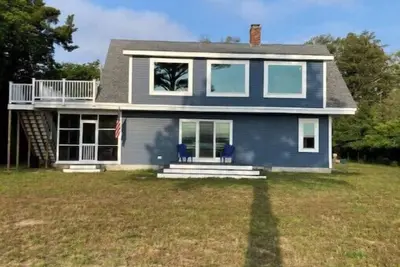 Willow Oak Waterview Cottage\n\n