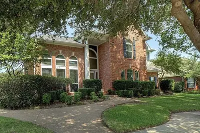 Image de Suburban Comfort - Family Home In Friendly Neighborhood