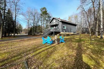 Image de #FallSale - Rustic Meets Modern, Cabin on Lake Vermillion! Sleeps 8