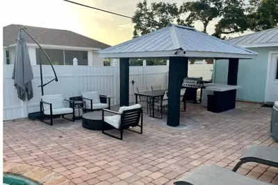 Modern, cozy family get-a-way: Bottomless Mimosa