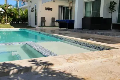 Image de Villa Nueva. En Comunidad Cerrada Frente Al Mar