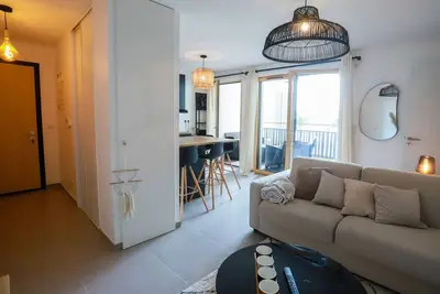 Image de Gambetta calme et confort avec balcon à Annecy