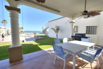 Image de Luxury Beachfront Oceanview Home Water Slides Las Palmas Resort Sandy Beach
