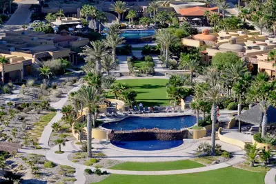 Image de Beautiful 2 bed Beachfront Condo Oceanview Bella Sirena Resort Sandy Beach