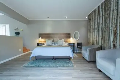 Queensrest 4\n