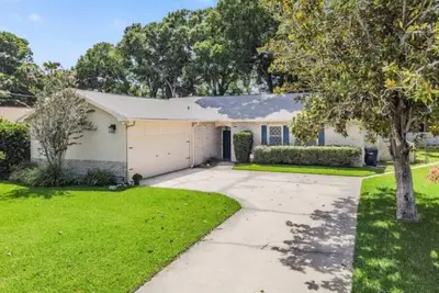 Image de Centrally located Fully Remodeled home mins to Dt!