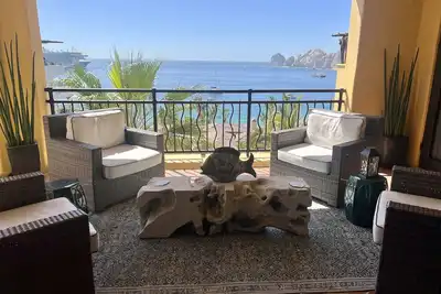 Image de Amazing views! ! ! Newly renovated luxury beachfront condo at Hacienda Beach Club!