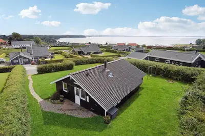 Image de Bel appartement à Rønde avec WiFi