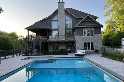 Image de Rustic Getaway in beautiful St. George. \nEnjoy a finish spa and boho picnic!