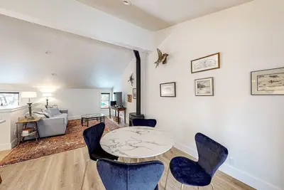 Mod 1bd West Ketchum Condo - near downtown & Sun Valley ski lifts