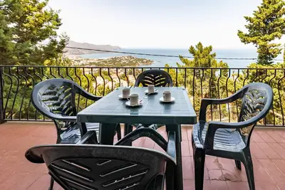 Image de Super Fener 92 – appartement avec terrasse et vue
