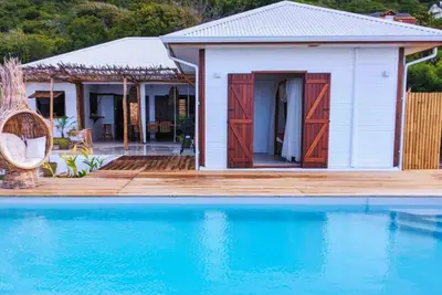 Image de VillaCayouli: 3Master Suites, piscine privée, vue mer. À la Désirade. Idéal 6pers.