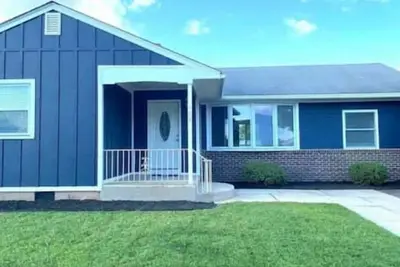 Image de Serene Beach House in Brigantine with private pool- 2 blocks to the beach