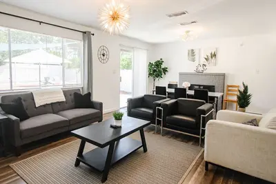 Image de Bitty Budget Cutie