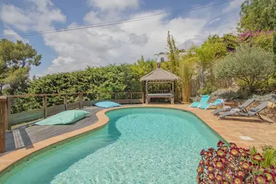 Image de Charming Villa \"Savuti\", sea view & pool, near beaches, 6-10p
