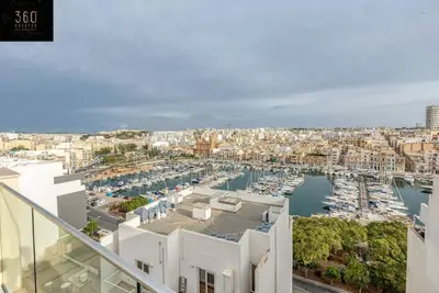 Pta012 - Mark Gauci · Stunning 2br penthouse with beautiful harbour view
