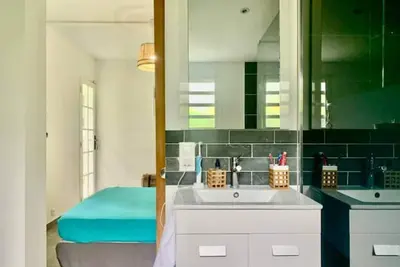 Image de Belle Villa avec grand jardin et accès au lagon