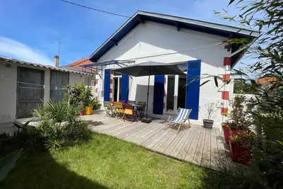Image de Maison lumineuse avec jardin - Proche plage d'Eyrac et commerces