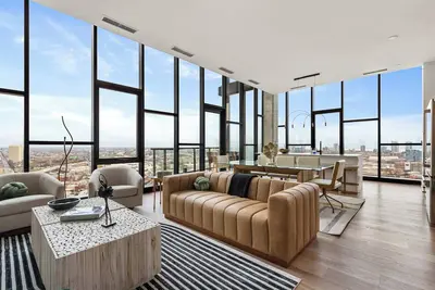 Image de Top of River West: Luxe Penthouse for Groups
