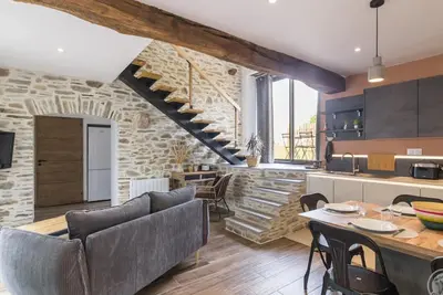 Image de Charme de la Grange en Pierre Proche Mer