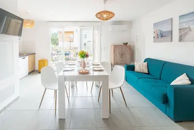 Image de Agréable appartement avec Wifi, climatisation, piscine, Tv, terrasse, animaux admis et parking