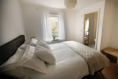 Image de Luxury city spacious house - Garden & Parking
