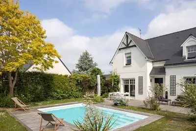 Image de La Villa des Rochettes - Charmante maison avec piscine et jardin clos